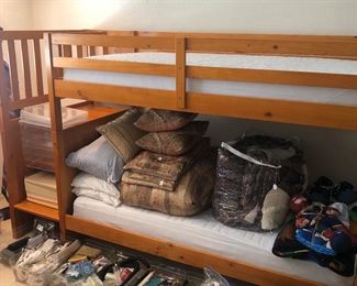 Bunk beds and quality bedding sets