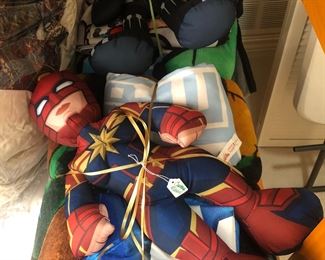 Kids bedding sets complete with matching super heros