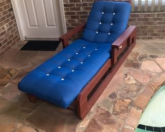 Wood lounge chair