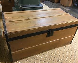 AntiquePine trunk, great condition 