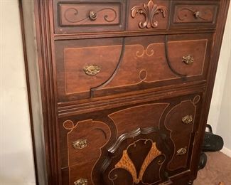 Beautiful Art Deco, inlaid wood mahogany tall dresser

Available to purchase now! Call us
Diane Cox 865-617-0420 or Bill Anderson 615-585-9301