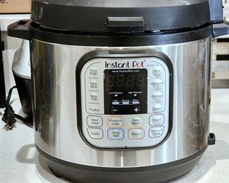 Instant Pot Electric Pressure Cooker 