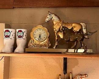 Vintage horse statue clock, vintage metal horse statue 
