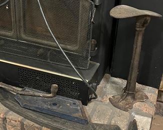 Antique cast iron shoe form 