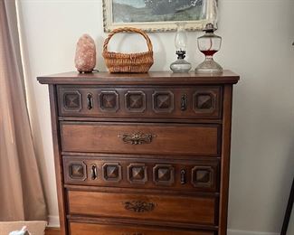 Vintage chest of drawers