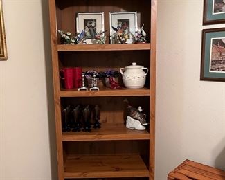 Nice bookshelf and misc decor