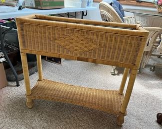 Wicker planter
