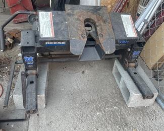 Reese 5th Wheel 16k hitch Kwik Slide