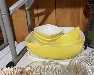 Vintage 6 pc Yellow Hostess Salad / Chip & Dip Set