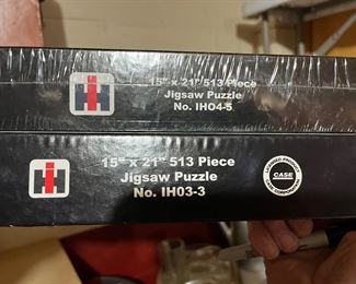 Vintage I/H / Case puzzles