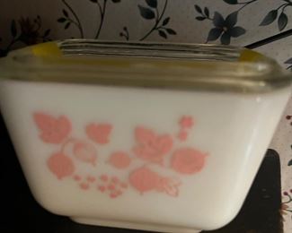 Pyrex pink gooseberry refrigerator dish