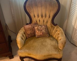 Gold  Velvet Victorian Parlor Chair!