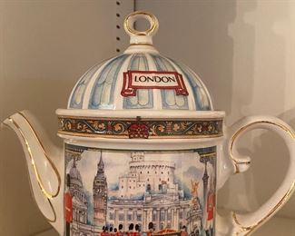 "LONDON" tea pot.....