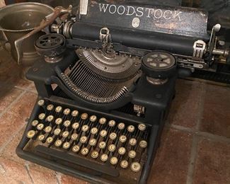 Antique "Woodstock" Typewriter!