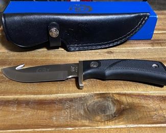 Colt Skimmer Hunting Knife With Rubber Handle Leather Sheath