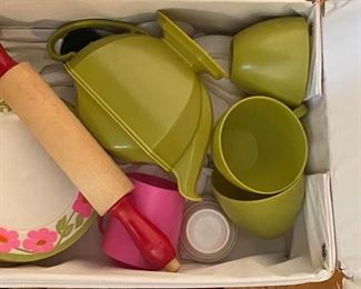 Child's Kitchen Set