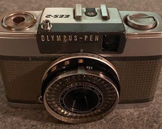 Olympus Pen EES-2 35mm Camera