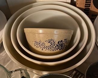 Pyrex Stacking Bowls