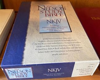 The Nelson Study Bible