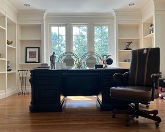 Office doubles and art gallery