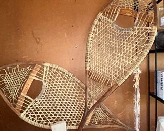 SNOW SHOES