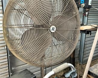 SHOP FAN