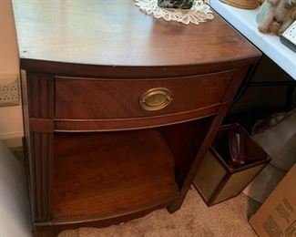 #26 Drexel End Table w/1 drawer - 22x16x28 $75.00