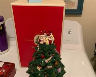#53 Spode 2006 christmas tree $30.00