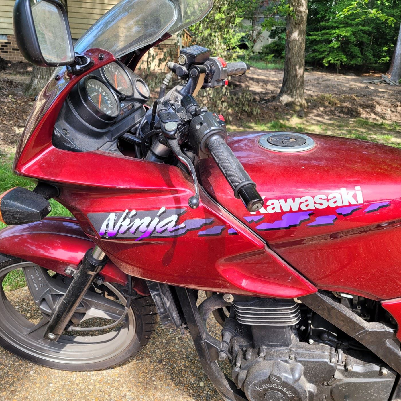 Kawasaki Ninja 500 (EX 500) 1994, does not run, needs a battery and carburetor cleaning, see details under "Description"