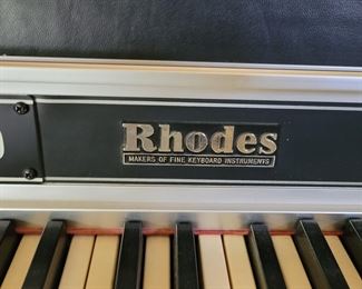 Fender Rhodes 73