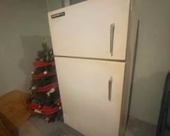 Refrigerator with Freezer on Top  - Works Great!