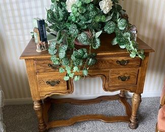 Wood Entry Table with Drawers 