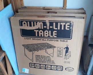 Folding tables, 
Lite weight in good condition 