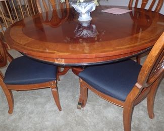 LOVELY ROUND DINING TABLE WITH DETAILED CHAIRS -  STUNNING PIECE OF FURNITURE