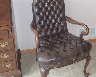 LEATHER SIDE CHAIR