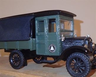 VINTAGE MILITARY VEHICLE