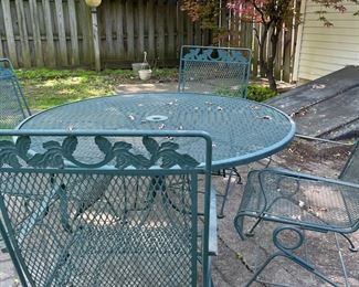 Outdoor patio table and 4 chairs