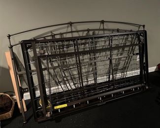 BUY IT NOW! $300. Daybed