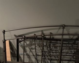 BUY IT NOW! $300. Daybed