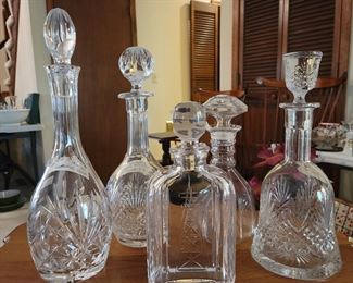What about your own speak easy. These beautiful decanters are perfect to set up your own in home entertainment! EVERY THING IN THIS SALE IS 25% OFF TODAY UNTIL 6 PM. 