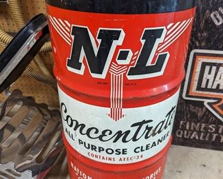 13 gallon trash can with advertising