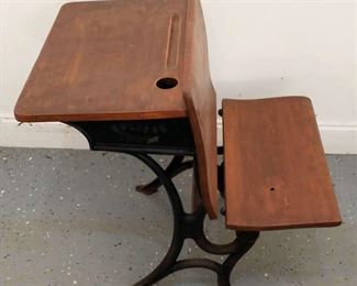 "Cedar Creek: Veranda Views" in Aiken, SC Starts Closing Wed 5/17 at 8pm. Pickup is Thu 5/18 3-6pm. Please click here to see more photos, descriptions, and current bids:&nbsp;https://ctbids.com/estate-sale/21624