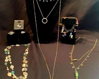 "Cedar Creek: Veranda Views" in Aiken, SC Starts Closing Wed 5/17 at 8pm. Pickup is Thu 5/18 3-6pm. Please click here to see more photos, descriptions, and current bids:&nbsp;https://ctbids.com/estate-sale/21624