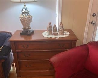 Antique Beautiful Furniture - 4 drawer Antique Dresser