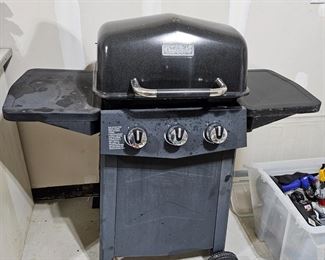 $20  Dyna Glo Grill. 