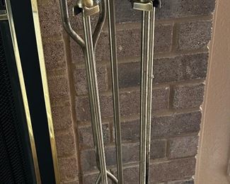 Fireplace tool set