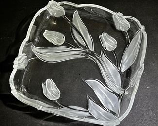 Mika’s “Nadine” frosted tulip serving dish