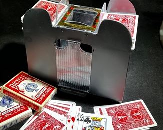 Automatic card shuffler 
