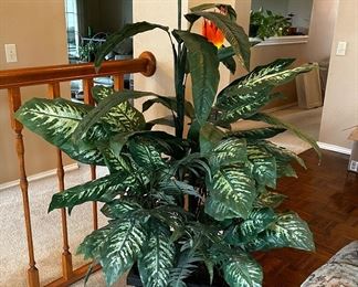 Faux birds of paradise plant