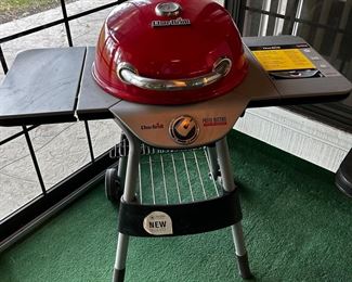 Char-Broil Patio Bistro 240 grill